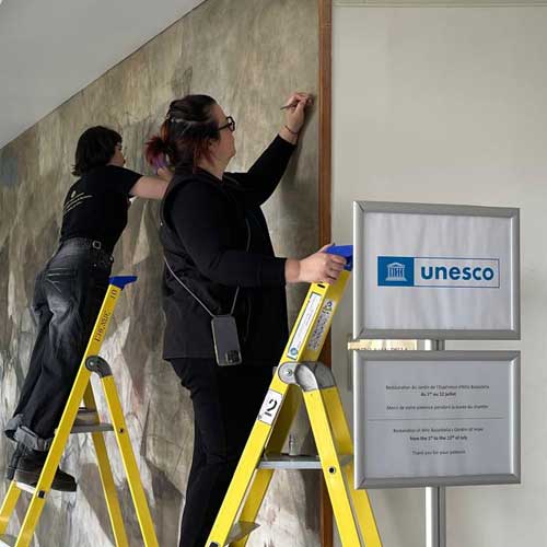 Restauration conservation tableaux contemporains Bretagne Morbihan France